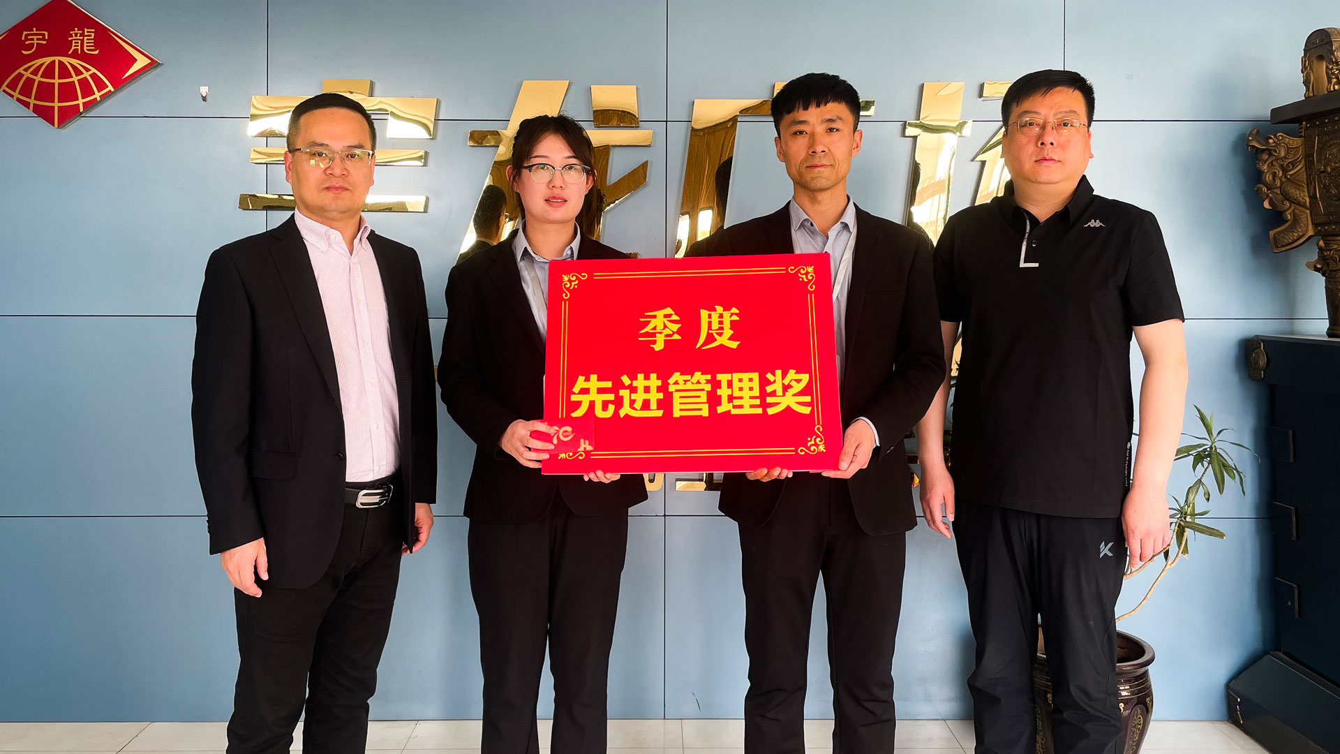 百貨公司：樹榜樣立標(biāo)桿，作表率促提升圖二.jpg
